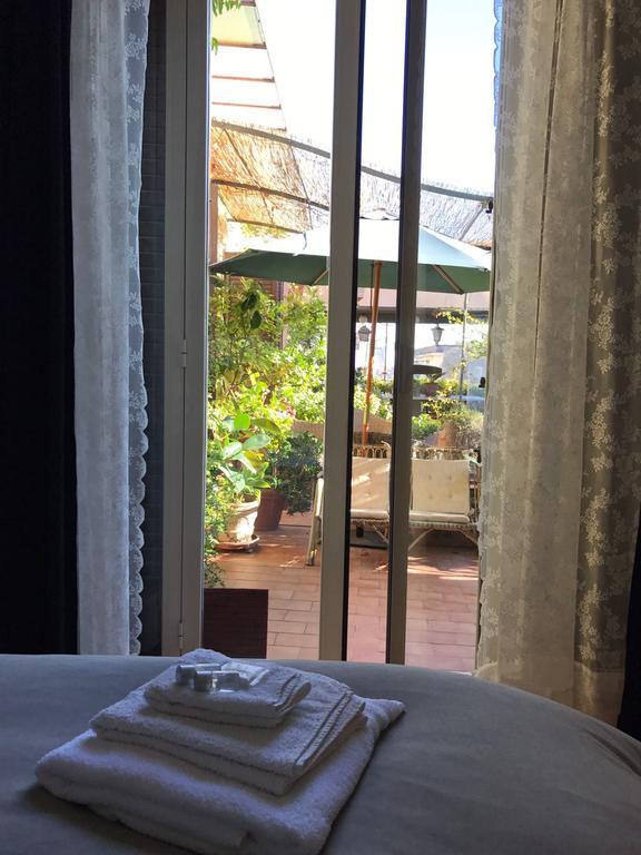 Terrazza Duomo Alojamento de Acomodação e Pequeno-almoço Nápoles