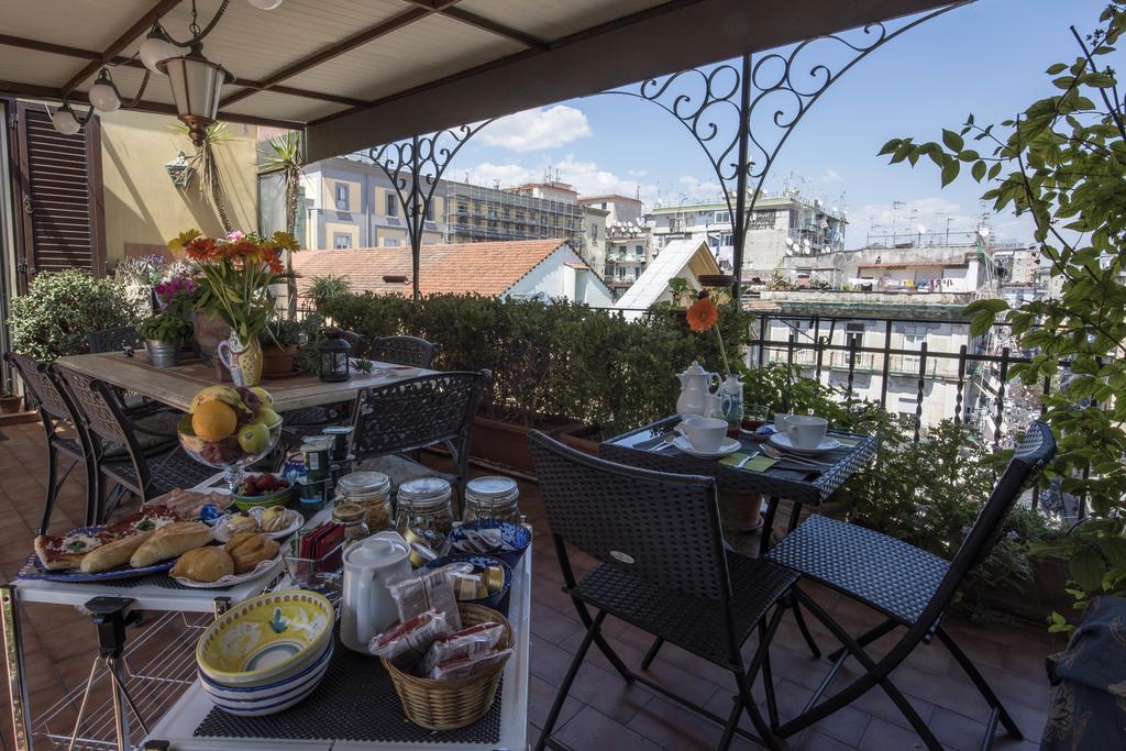 Alojamento de Acomodação e Pequeno-almoço Terrazza Duomo Nápoles